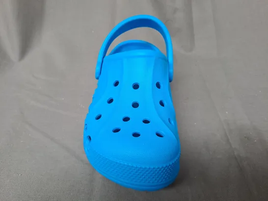 PAIR OF CROCS KIDS BAYA CLOGS IN BLUE UK SIZE 13