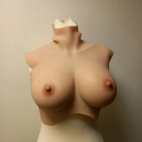 LATEX WEARABLE BREASTS PROSTHESIS