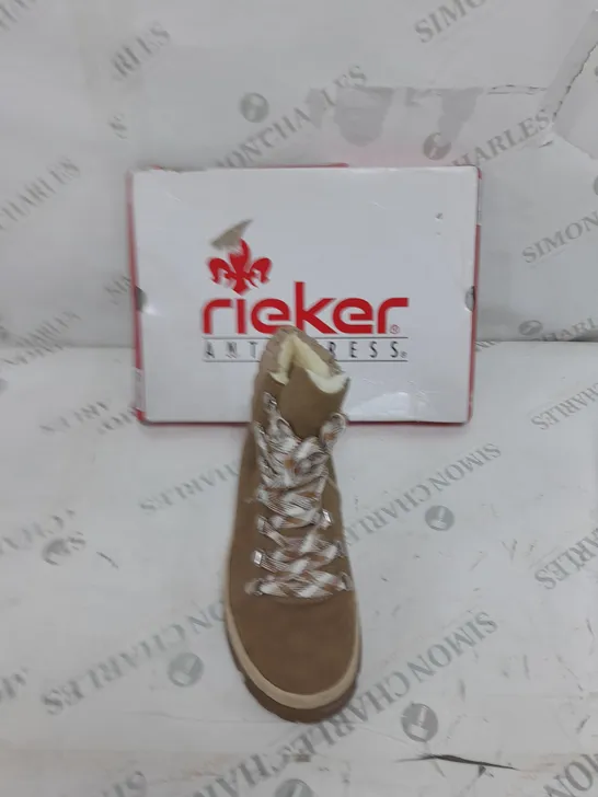 BOXED PAIR OF RIEKER LACE UP CHUNKY BOOTS IN CREAM SIZE 5