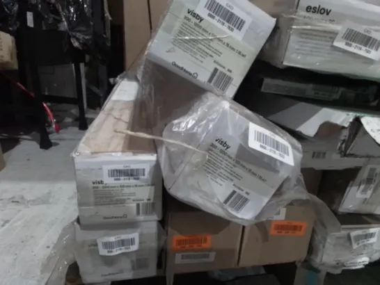 PALLET OF ASSORTED LAMINATE AND VINYL FLOORING PACKS