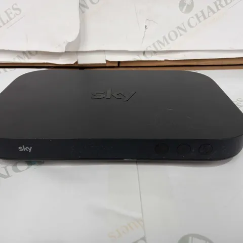 SKY Q MINI BOX - EM150