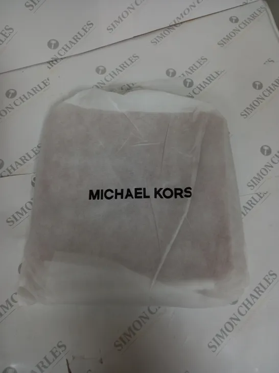 MICHAEL KORS TRAVEL TOTE BAG WITH STRAP - NUDE/PINK 