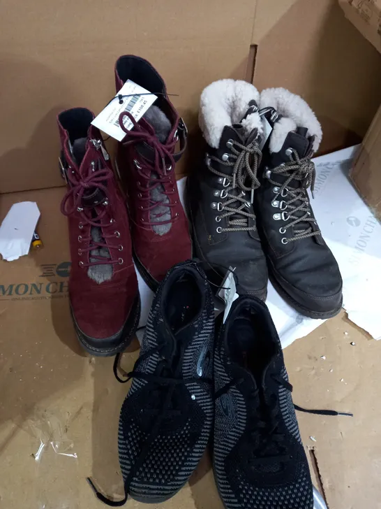 BOXED SET OF 3 PAIRS OF SHOES SIZE UNSPECIFIED