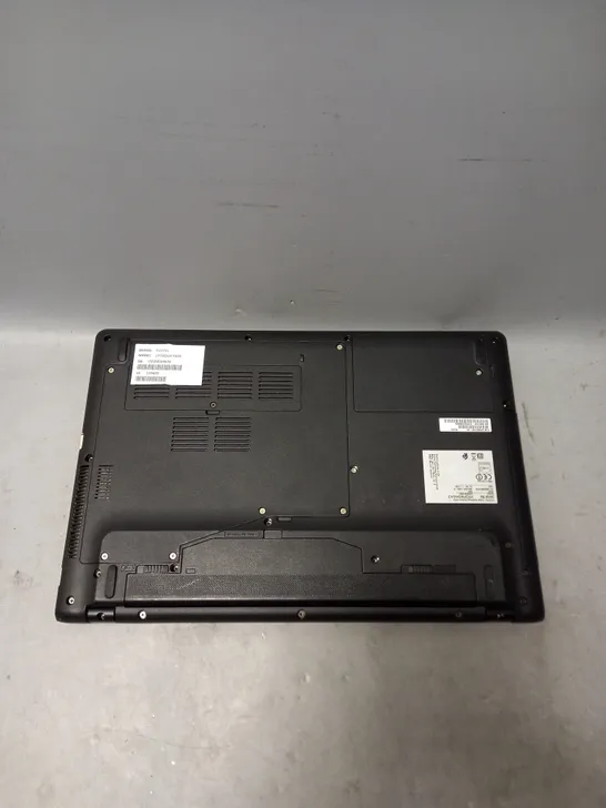 FUJITSU LIFEBOOK A555 LAPTOP IN BLACK