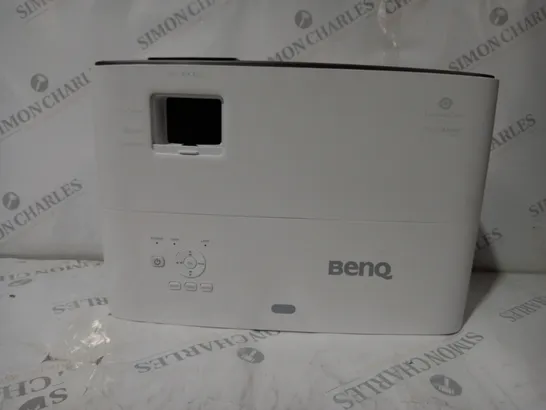 BOXED BENQ W2700 HOME CINEMA PROJECTOR 