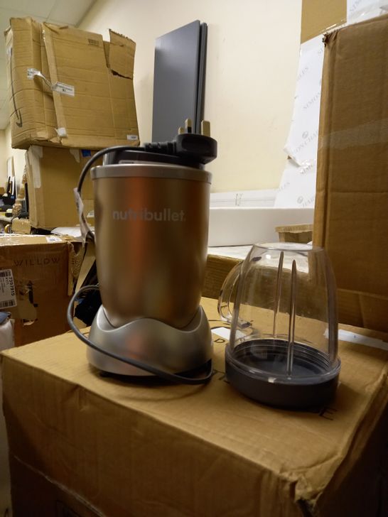 NUTRIBULLET 900 SERIES BLENDER 