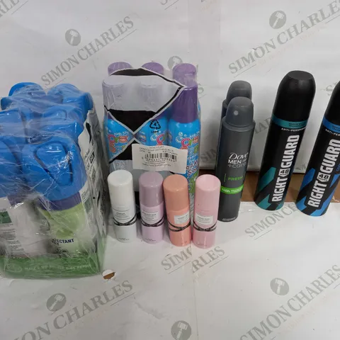 LOT OF APPROX 20 ASSORTED AEROSOLS TO INCLUDE DISINFECTANT, SOAP, BODY SPRAYS ETC