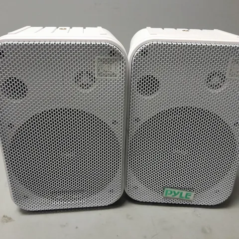 PAIR OF PYLE PDWR50W 6.5" INDOOR/OUTDOOR SPEAKERS