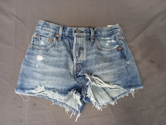 LEVI'S DISTRESSED DENIM SHORTS IN BLUE SIZE 25