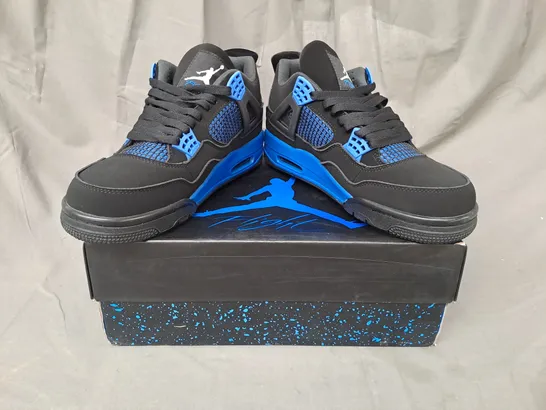 BOXED PAIR OF NIKE AIR JORDAN 4 RETRO SHOES IN BLACK/BLUE UK SIZE 8.5