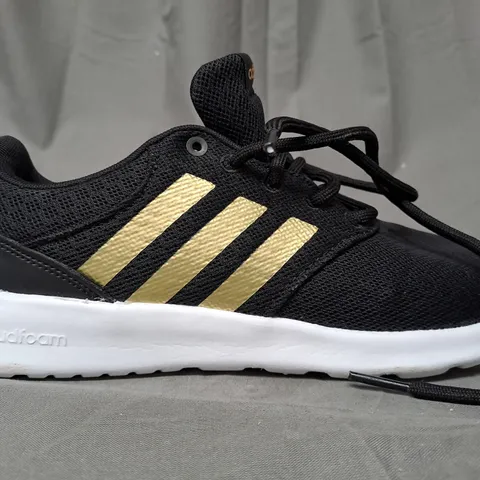 PAIR OF ADIDAS TRAINERS IN BLACK/GOLD UK SIZE 6