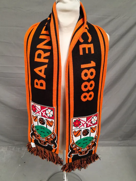 BARNET FOOTBALL CLUB SCARF IN ORANGE ONE SIZE 