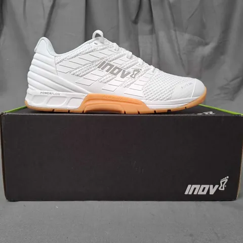 BOXED PAIR OF INOV F-LITE 260 V2 SHOES IN WHITE UK SIZE 6.5