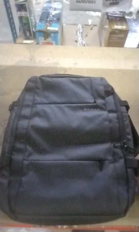 BAGGED BANGE BACKPACK - BLACK