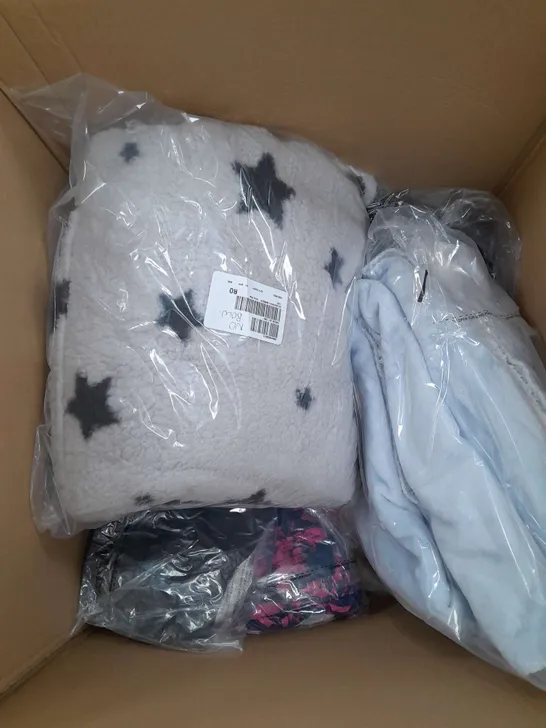 BOX OF APPROXIMATELY 15 ASSORTED CLOTHING ITEMS IN VARIOUS STYLES, COLOURS AND SIZES TO INCLUDE TOP, TIGHTS, PYJAMAS ETC