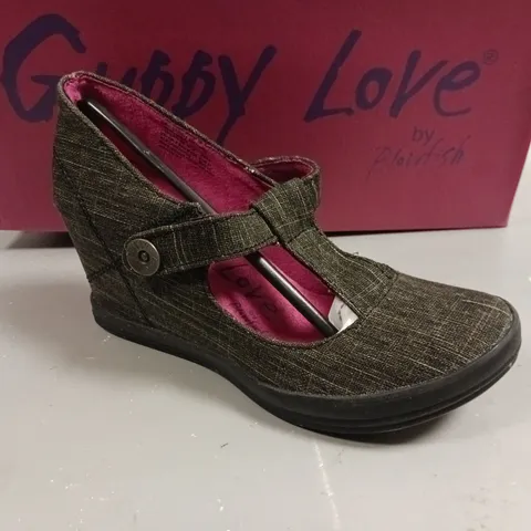 LOT OF 6 BOXED PAIRS OF GUPPY LOVE WEDGE HEELED SHOES - 6