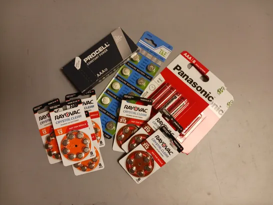 LOT OF APPROX 10 ASSORTED BRAND AND SIZE BATTERIES TO INCLUDE PANASONIC AAA, RAYOVAC BUTTON HEARING AID BATTERIES AND PROCELL AAA