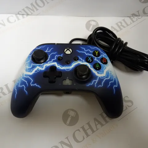 POWERA XBOX CONTROLLER - BLUE/WHITE LIGHTENING EFFECT