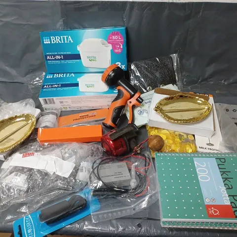 LOT CONTAINING VARIOUS HOUSEHOLD ITEMS TO INCLUDE; X2 SOAP DISHES, X3 JOTTER PADS, AMAZON FIRE STICK WITH REMOTE ETC. ETC.