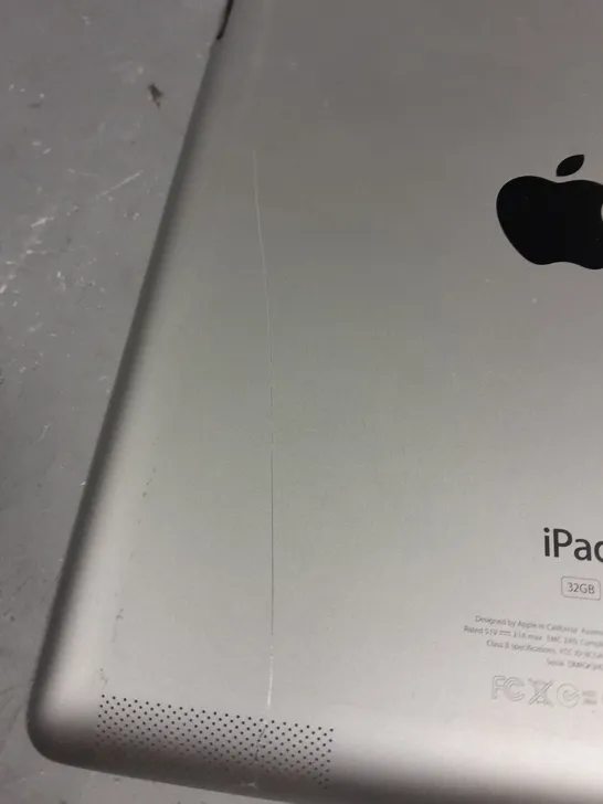 UNBOXED APPLE IPAD 32GB - A1395