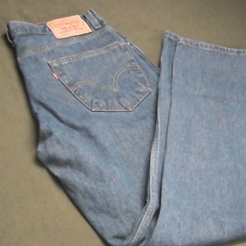 LEVI STRAUSS RELAXED FIT DENIM JEANS W34 L32