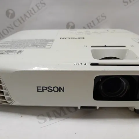 EPSON H435B LCD PROJECTOR