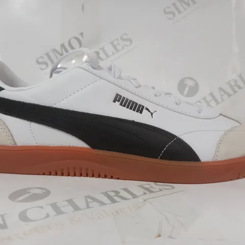 BOXED PAIR OF PUMA SHOES IN WHITE/BLACK UK SIZE 8