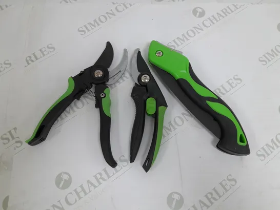 SET OF 3 GARDEN TOOLS, GREEN