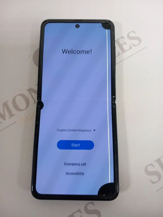 SAMSUNG GALAXY Z FLIP MOBILE PHONE 