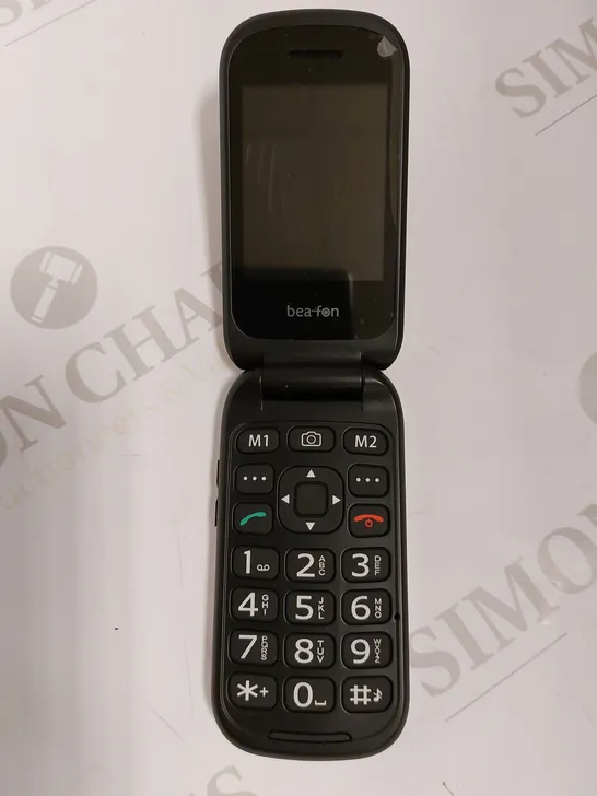 BEAFON WHITE/BLACK FLIP MOBILE PHONE