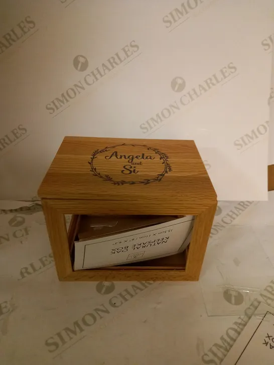 PERSONALISED COUPLES MIDI OAK PHOTO HOLDER