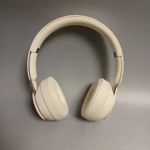 BEATS SOLO PRO WIRELESS OVER EAR HEADPHONES IN WHITE