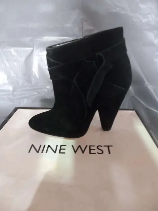 BOXED NINE WEST BLACK SIZE 3