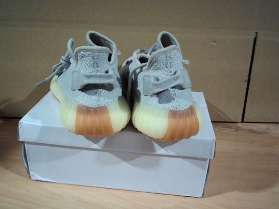 BOXED PAIR OF ADIDAS YEEZY BOOST GREY/BEIGE SIZE 5 
