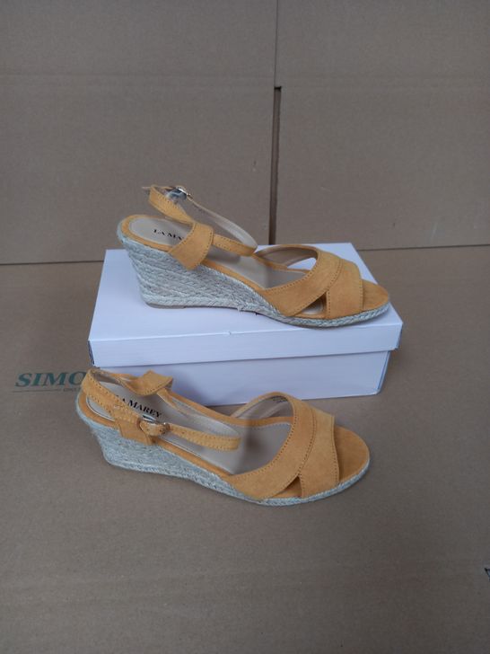 BOXED PAIR LE MAREY LONDON YELLOW HIGH WEDGE HEELED ESPADRILLES UK SIZE 6
