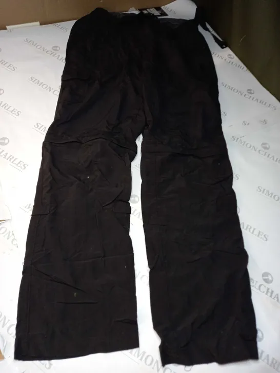 KARRIMOR ASPEN CONVERTIBLE OUTDOOR PANTS IN BLACK - MEDIUM