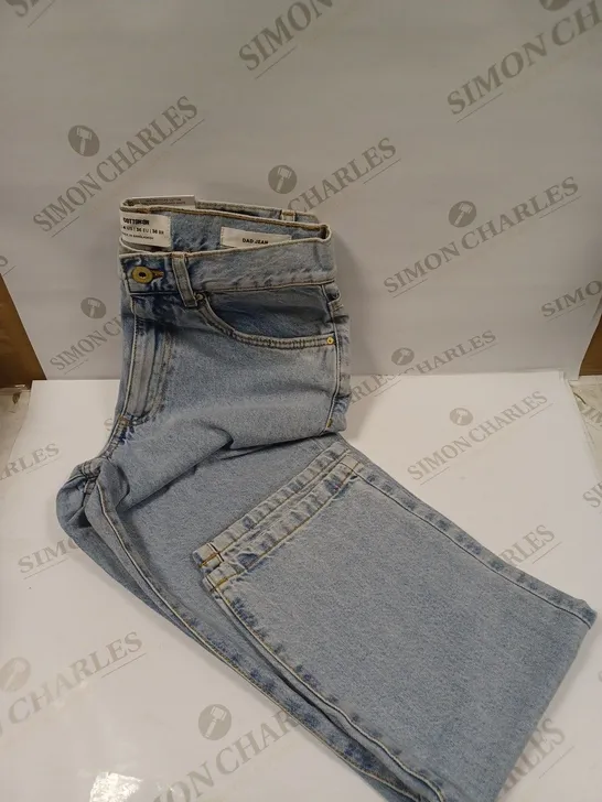 BOX OF APPROXIMATELY 6 COTTON ON DAD JEANS ROADKNIGHT BLUE - 8 