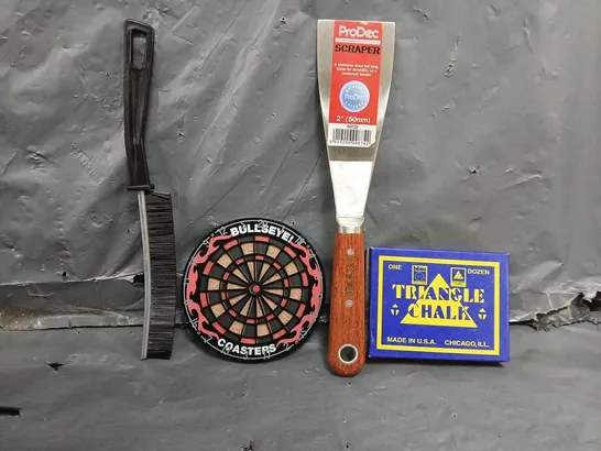 BOX OF APPROXIMATELY 15 ASSORTED ITEMS TO INCLUDE - TRIANGLE CHALK ,PRO DEC SCRAPER , DART BOARD COASTER ETC