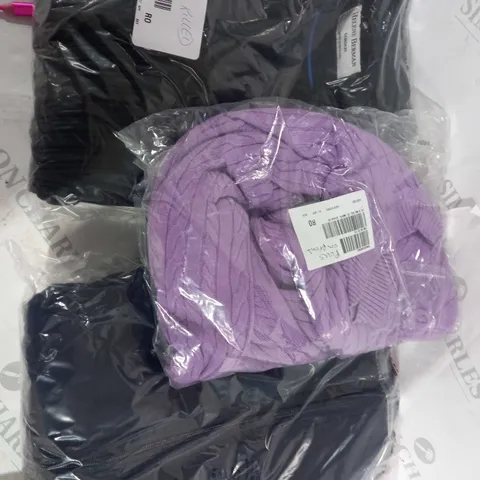 BOX OF APPROX. 10 ITEMS TO INCLUDE BLUE GILET - HELENE BERMAN CARDI - VIOLET CARDI 