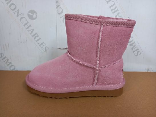 BOXED PAIR OF UGG CHILD BOOTS (PINK, FLUFFY), SIZE 28 EU