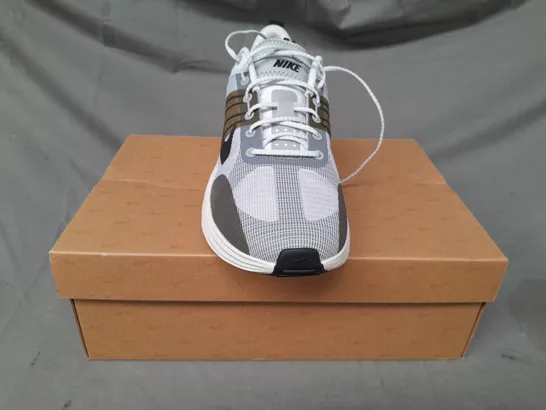 BOXED PAIR OF NIKE LUNAR ROAM SHOES IN GREY/SAGE/BLACK UK SIZE 9