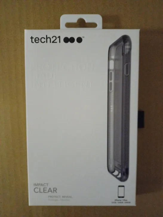 LOT OF APPROXIMATELY 50 BRAND NEW BOXED TECH 21 IMPACT CLEAR CASE FOR IPHONE 7 PLUS T21-5431 SMOKEY