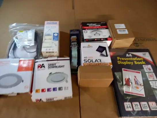 LOT OF 10 ASSORTED HOUSEHOLD ITEMS TO INCLUDE JABRA HEADSET, LED SOLAR LIGHT