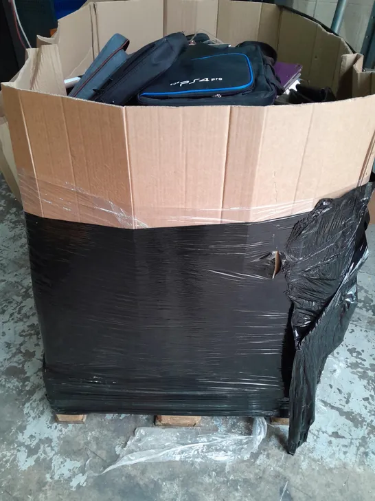 PALLET OF LARGE QAUNTITY OF ASSORTED CASES FOR TABLETS, PHONES AND OTHER ELECTRICALS - COLLECTION ONLY