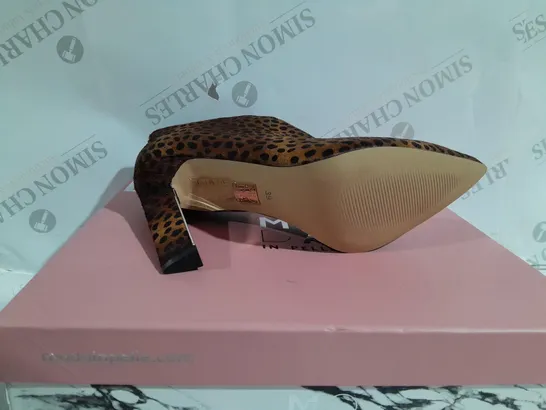 BOXED PAIR OF MODA IN PELLE WELDI HEEL BOOTIES IN MINI LEOPARD PRINT - SIZE 6 