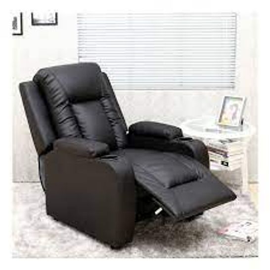 BOXED OSCAR PUSHBACK BLACK FAUX LEATHER CHAIR (1 BOX) RRP £299.99