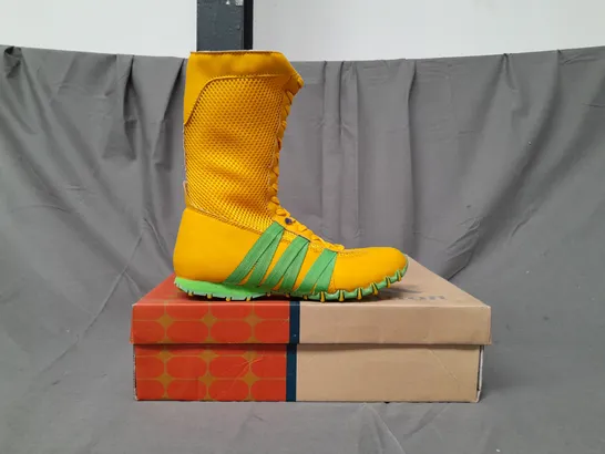 BOXED PAIR OF BULLION SIDE-ZIP LACE UP BOOTS IN YELLOW/GREEN EU SIZE 37