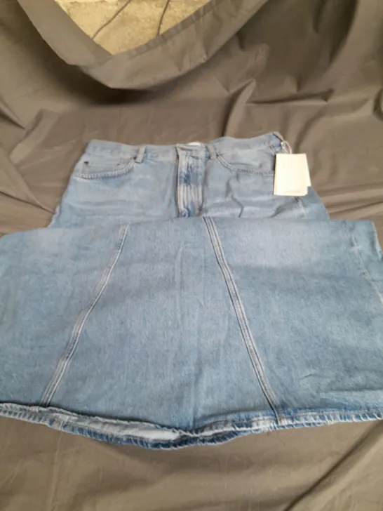 COS SIZE 44 LIGHTBLUE DENIM SKIRT 