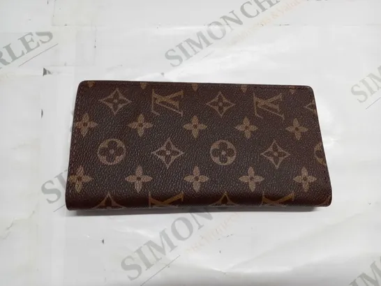 BOXED LOUIS VUITTON PURSE