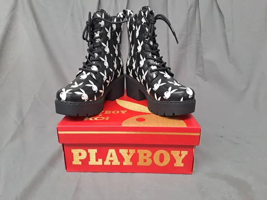 BOXED PAIR OF KOI PLAYBOY REPRISE WHITE SWITCH BOOTS UK SIZE 6